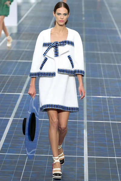 Look 26